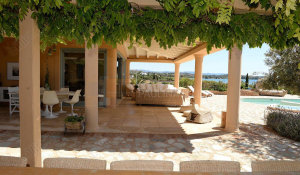 Εξωτερική όψη - Outdoor view